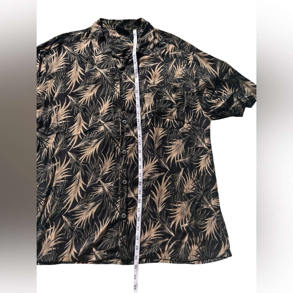 Men’s black and gold palm frond button up size L Vitanova - Picture 4 of 7